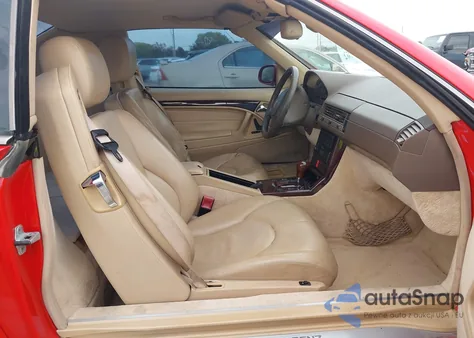 2000 Mercedes-Benz Sl 500 z USA, uszkodzony, nr VIN WDBFA68F8YF188020